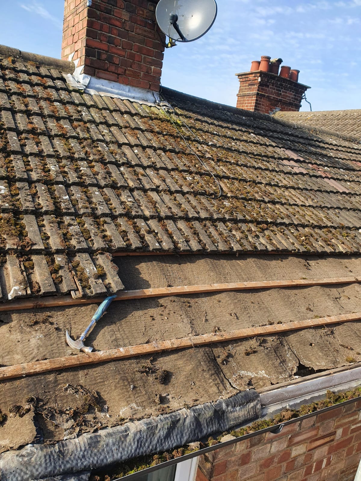 Tiled roof by Top Level Roofing & Building Solutions